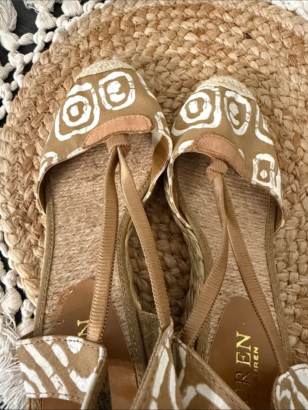 Lauren Ralph Lauren Tan White Batik Print Espadrille Wedge Sandals Size 6.5